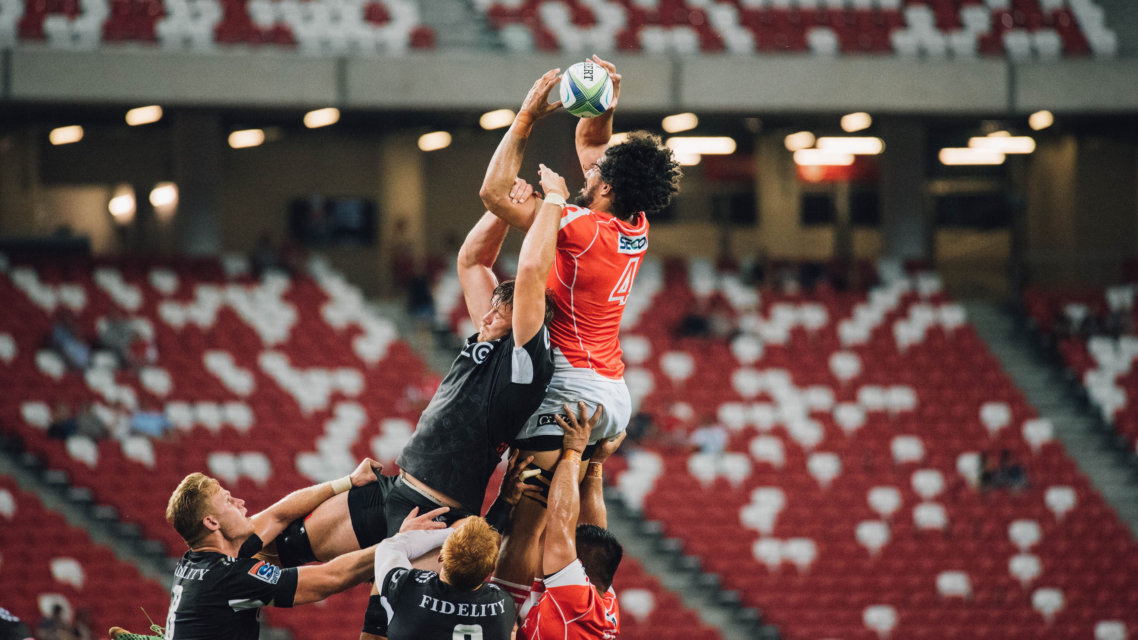 德甲争冠战之夜，罗德里戈的沉默与一座城市的呐喊