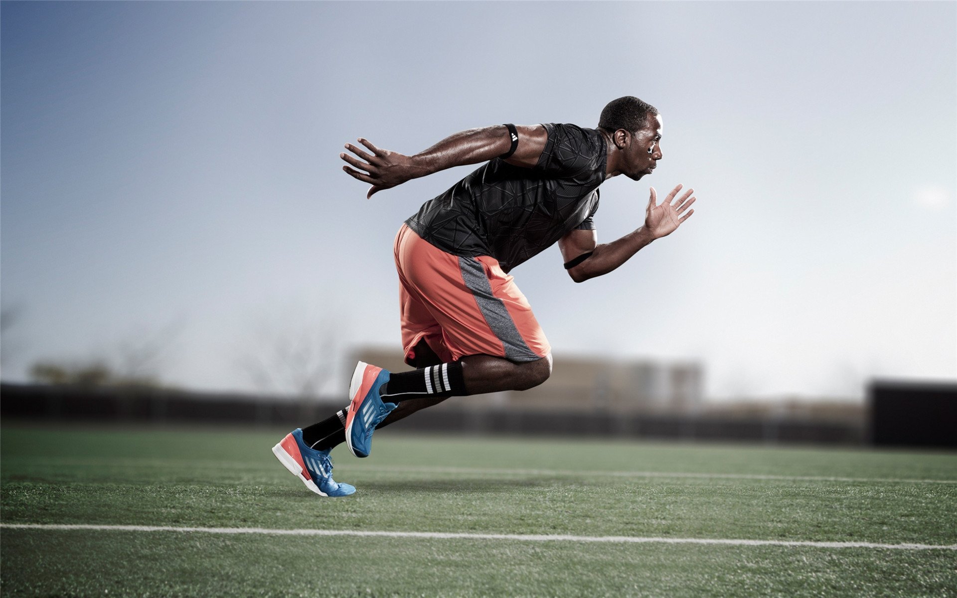 当库尔图瓦化身叹息之墙，比利亚雷亚尔的墨西哥一波流在欧冠决赛前夜戛然而止