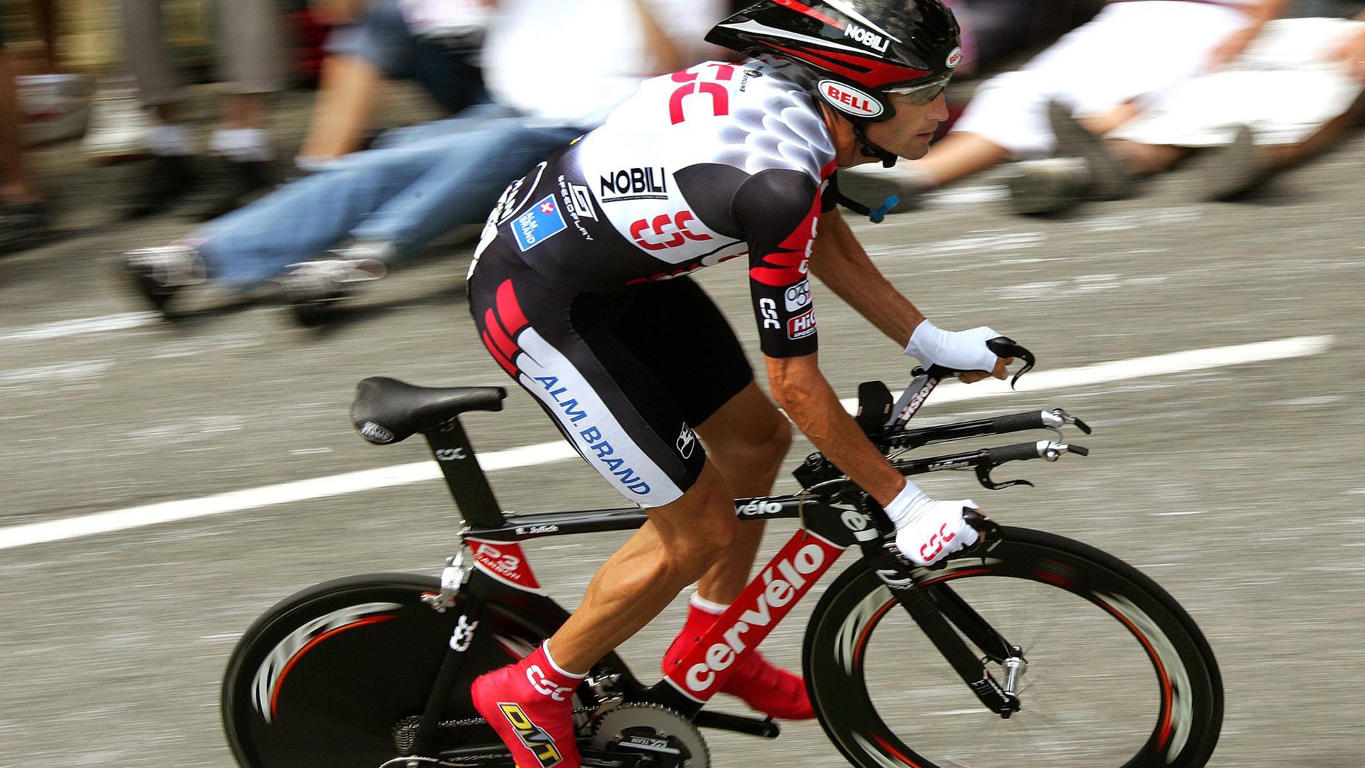 湖人完胜老鹰，伦纳德稳定输出不掉线的背后，是巨星篮球的残酷真相